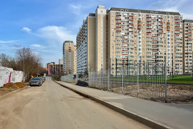 Казеевский переулок, Юрловский проезд, дворы, жилой комплекс «Юрлово»