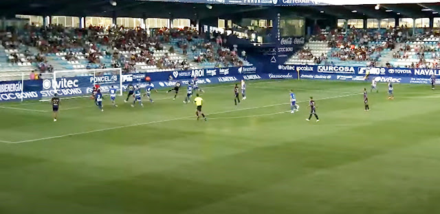 Joaquín remata la falta sacada por Monchu para marcar el segundo gol del Valladolid. S. D. PONFERRADINA 1 REAL VALLADOLID C. F. 2 Jueves 28/07/2022, 20:00 horas. Partido amistoso. Ponferrada, León: 2.700 espectadores.