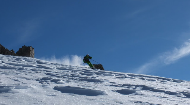 Ski de rando glacier-de-la-vierge massif du Mont-blanc Manu RUIZ