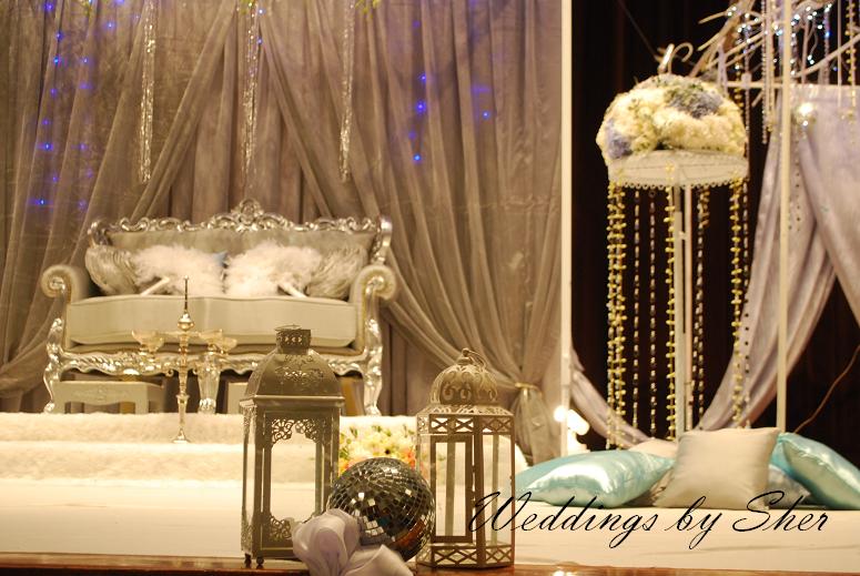 Presenting our latest pelamin inspired by Winter Wonderland Wedding Theme