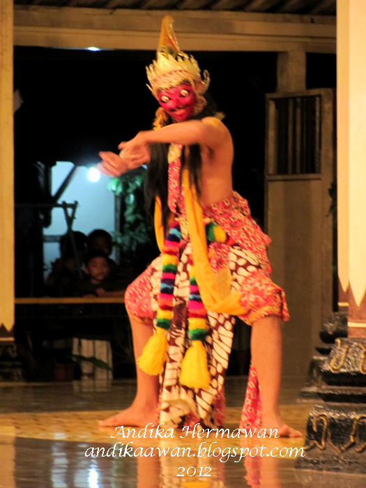 Penikmat Perjalanan: Pagelaran Wayang Wong "Suci Sang 