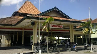 Review Taman Siswa