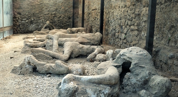  Misteri Manusia Pompeii yang Menjadi Batu Akhirnya Terungkap