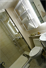 Baño del DoubleTree by Hilton Hotel New York Times Square West