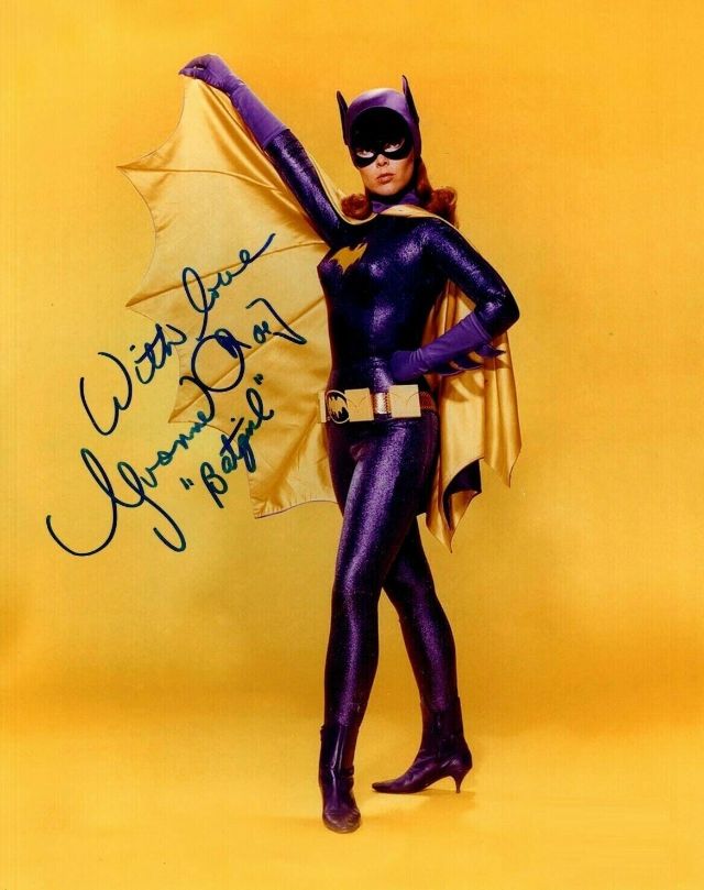 35 Fabulous Photos of Yvonne Craig as Batgirl During the Filming of ...