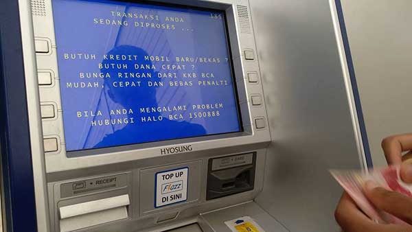 Solusi Jika Dapat Uang Palsu di Mesin ATM BCA