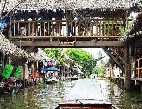  Khlong Lat Mayom Floating Market 's foods a lots of delicious Thai food