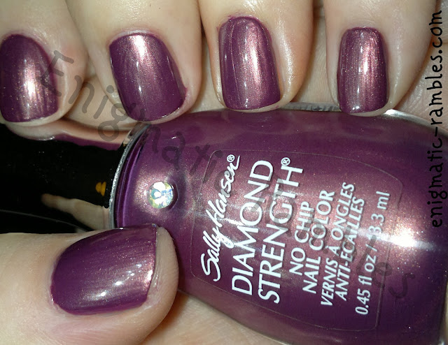 Swatch-Sally-Hansen-Royal-Romance