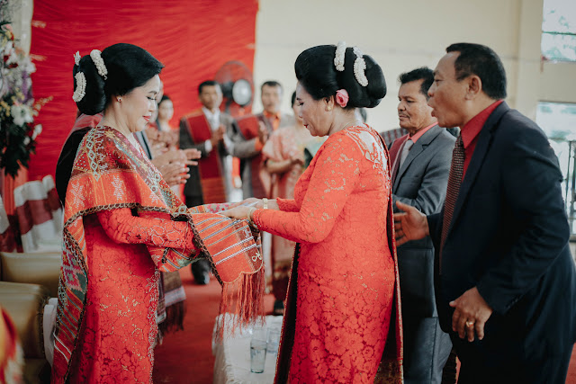 WEDDING BATAK SERANG BANTEN JASA FOTO PERNIKAHAN ADAT BATAK FOTOGRAFER ADAT BATAK