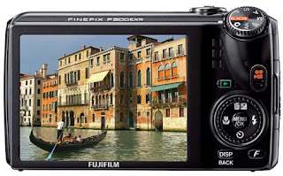 Fujifilm FinePix F300EXR - high versatile travel camera