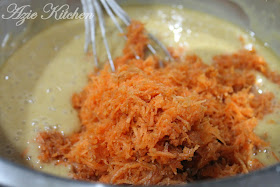 Azie Kitchen: Moist Carrot Cake