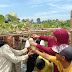 Sefty Yuslinah Bersama HKTI Panen Labu Madu Ditengah Sawah Dusun Besar