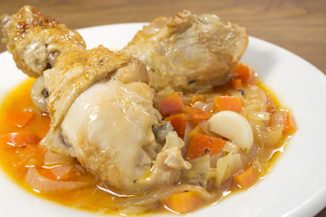 Jamoncitos de pollo en escabeche ternminado