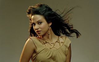 Indian American Actress Navi Rawat