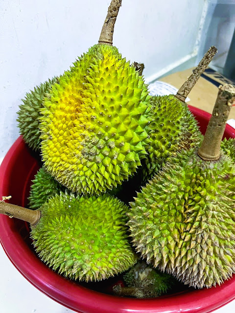 Pagi-Pagi Sarapan Durian