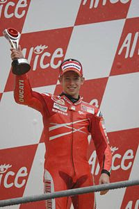 casey stoner in podium