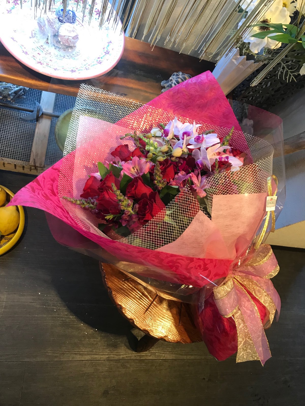 葉織 Haori Flowers 新宿区のお花屋さん 新国立劇場 公演祝い花束