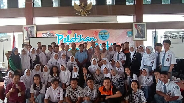 Sebanyak 60 Siswa dari SMA/SMK/MA di Salatiga Ikuti Pelatihan Materi Dasar Jurnalistik 