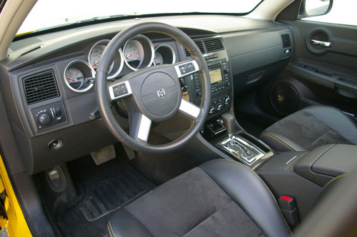 2011 dodge charger interior