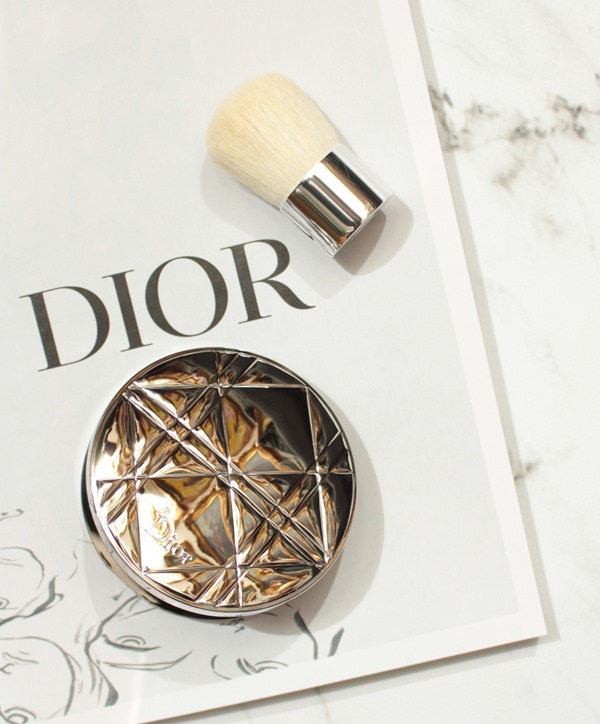 HoloGold002DiorskinNudeAirLuminizer