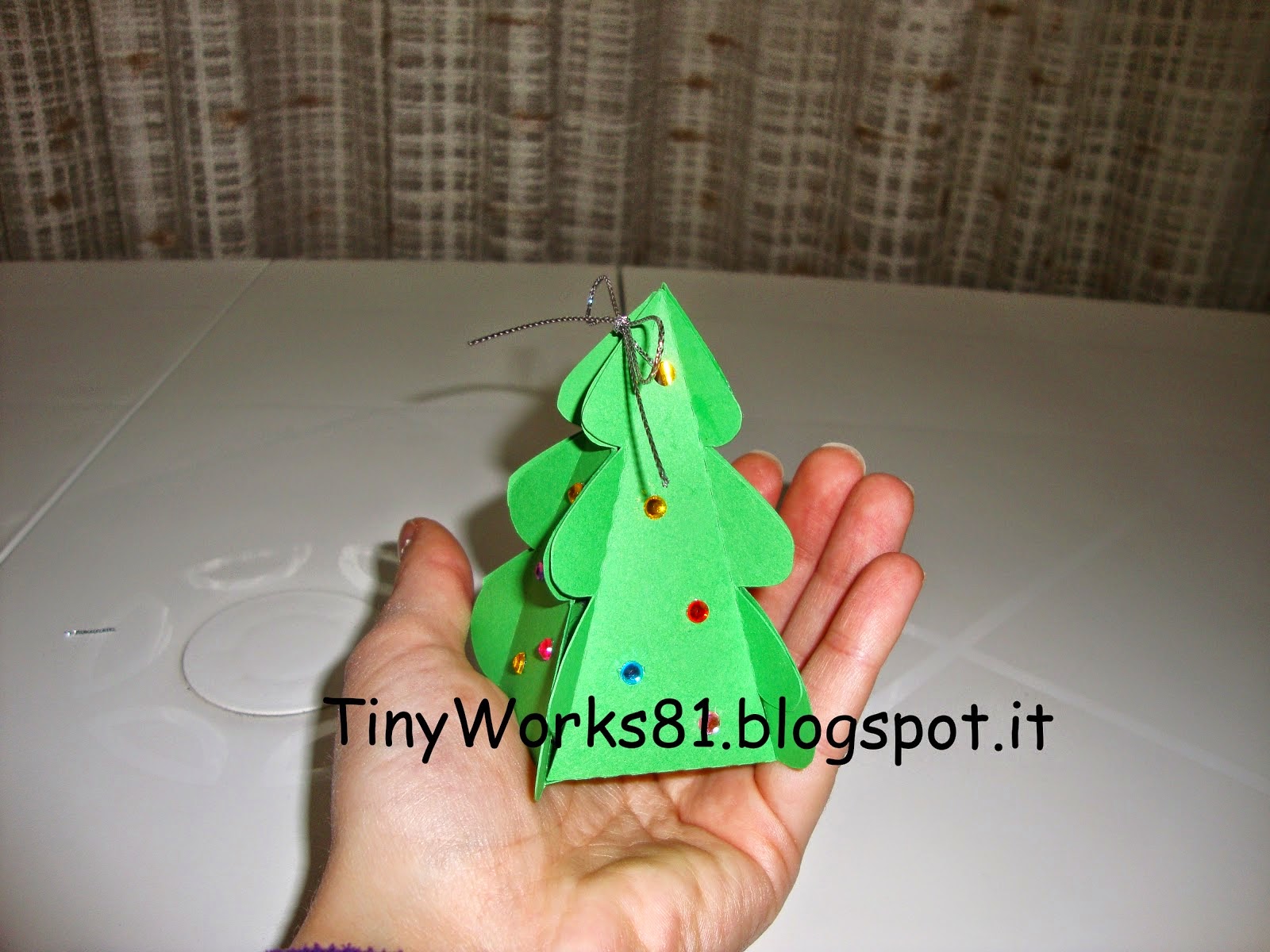 http://tinyworks81.blogspot.it/2014/12/box-albero-di-natale.html