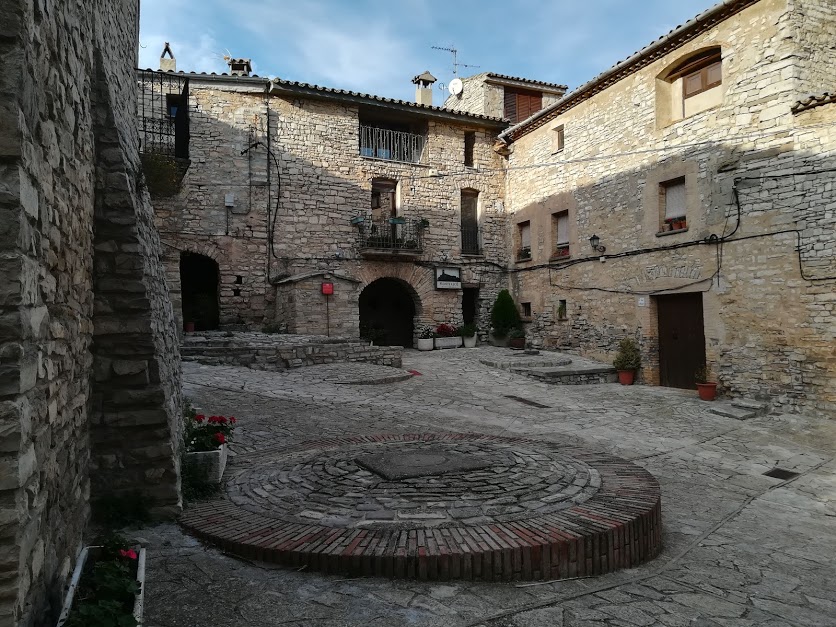 Plaça de Montfalcó Murallat