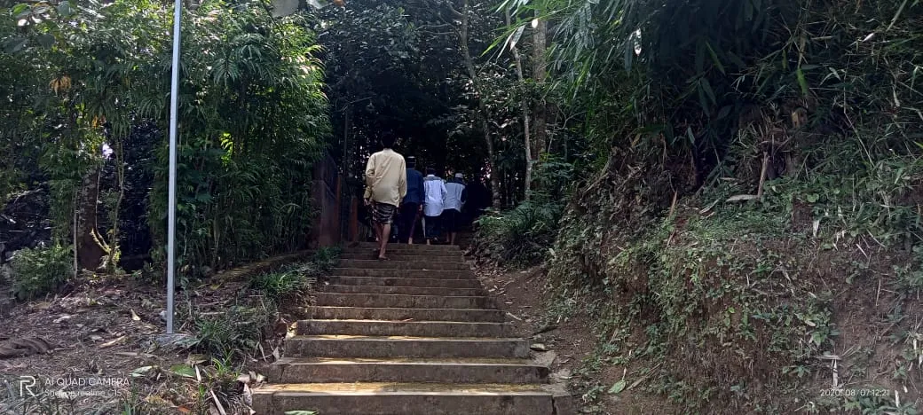 Kegiatan Ziarah Makam KH. Abdus Syakur (Pendiri Pondok Pesantren AL-HUDA Wonosobo)