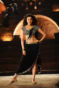 kajal sizzling in pakka local item song-thumbnail-4