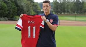 Foto Mesut Ozil Bergabung dengan Arsenal