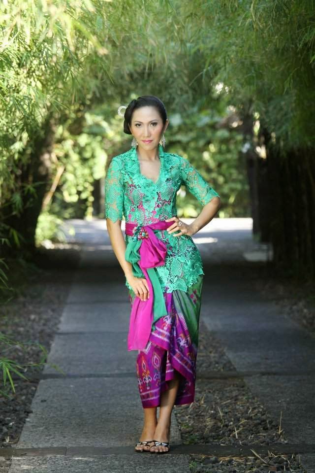 Kumpulan Foto Model  Baju Kebaya  Bali  2014 Trend Baju Kebaya 