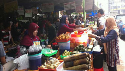 Pasar Takjil Benhil (Bendungan Hilir)
