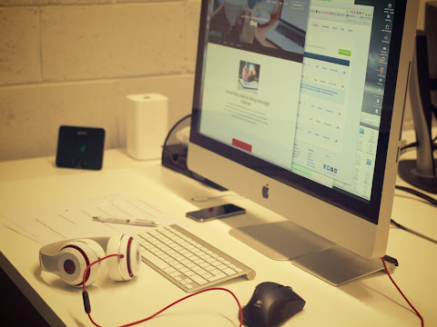 Creative Apple Desk Office