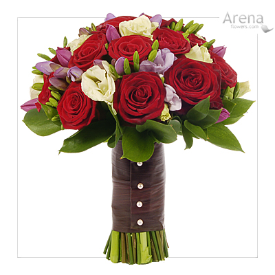 Fall Wedding Bouquet Ideas on Beautiful Bridal  Flaming Red Wedding Bouquet