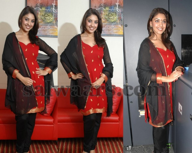 Richa Gangopadhyay Red Silk Salwar