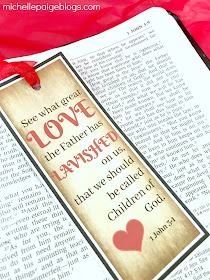 1 John 3:1 Printable Bookmark @michellepaigeblogs.com