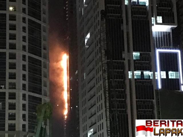 Heboh! Gedung Tertinggi di Dunia di Dubai Terbakar