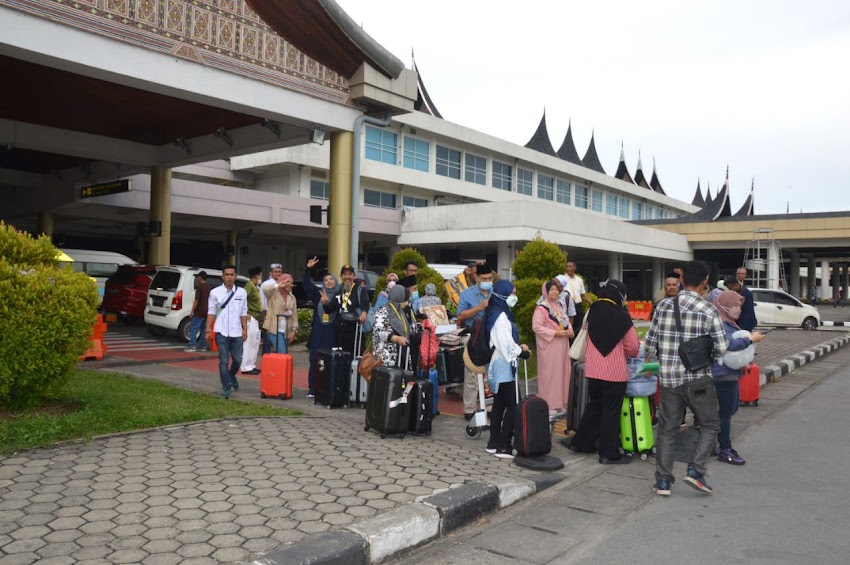 Group IKWAMNS ( ikatan keluarga warisan adat minang negeri sembilan ) pulang kampung ke ranah minang kabau