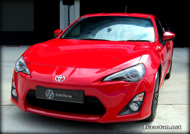 The all-new Toyota 86, in Lightning Red