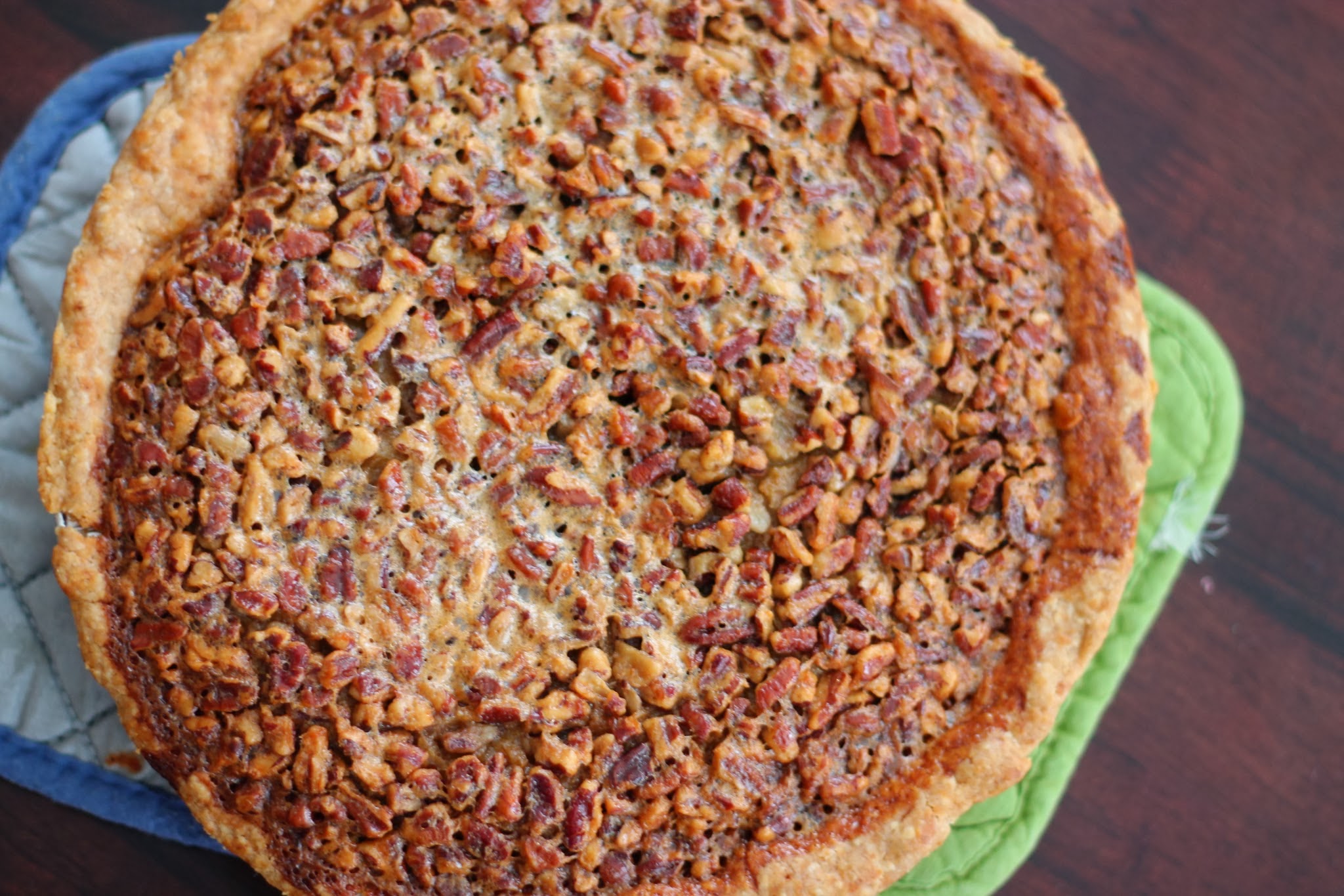 Karo syrup pecan pie recipe. Southern pecan pie recipe. Best pecan pie recipe. Pecan pie recipe Karo. Pecan pie crust recipe. Butter pecan pie recipe. Pecan pie recie paula dean. #pie #pecan #Pecanpie #thanksgiving #holiday #dessert