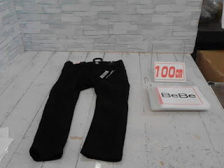 中古品　子供服　１００ｃｍ　BeBe　ブラック　ロングパンツ　３３０円