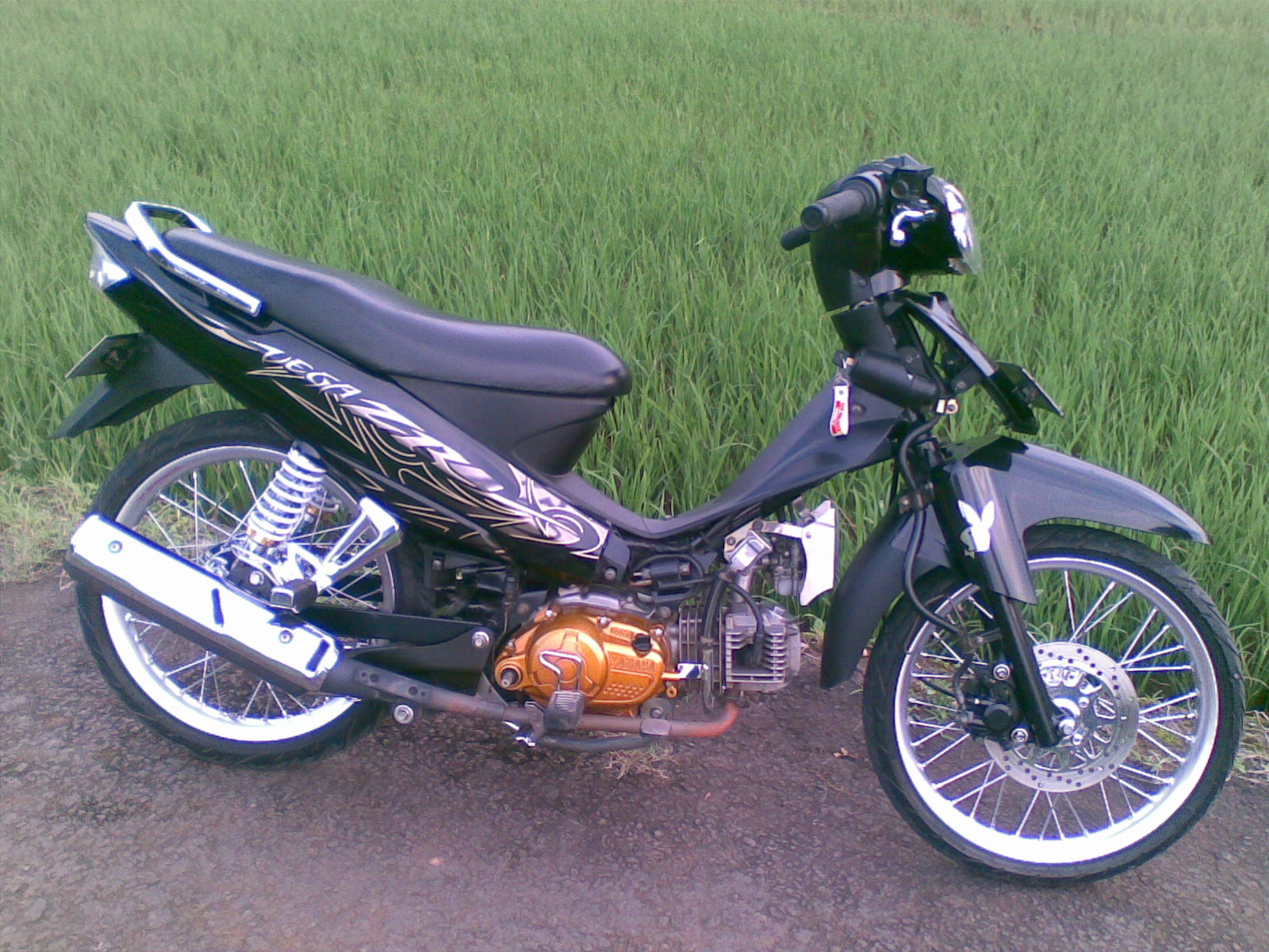 Motor Drag Ninja Koleksi Gambar Modifikasi Motor VEGA R Dan ZR Motor Drag Ninja Koleksi Gambar Modifikasi Motor VEGA R Dan ZR