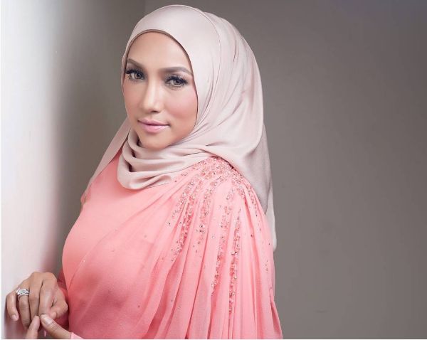 Top 10 Most Beautiful and Best Malaysian Actresses