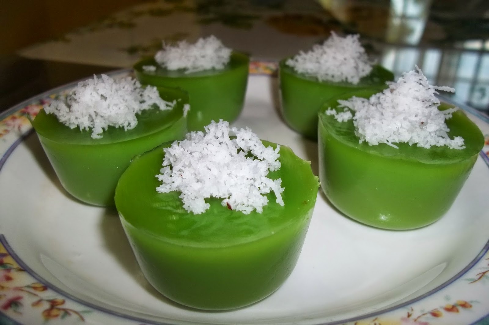 MamaMia Kitchen: KUIH KOSUI PANDAN