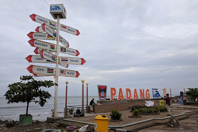Monumen IQRA pantai Padang