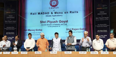 भारतीय रेलवे ने पहली बार शिकायत प्रबंधन प्रणाली को पूरी तरह डिजिटल बनाने की पहल की है। केंद्रीय रेल और कोयला मंत्री पीयूष गोयल ने यात्रियों की शिकायतों के निवारण की प्रक्रिया को सुधारने एवं तेज करने के लिये 11 जून 2018 को 'रेल मदद' नाम से एक एप्प जारी किया है।  रेल मदद (यात्रा के दौरान वांछित सहायता के लिये मोबाइल एप्लीकेशन) नामक मोबाइल एप्लीकेशन का विकास उत्तर रेलवे द्वारा किया गया है। यह एप्प यात्रियों की शिकायतों को दर्ज करेगा और उनकी शिकायतों के निवारण की स्थिति के बारे में उन्हें लगातार जानकारी मुहैया करायेगा। यात्री को पंजीकरण के बाद एसएमएस के जरिये शिकायत संख्या तुरंत उपलब्ध करायी जायेगी जिसके बाद रेलवे द्वारा उठाये गये कदमों की जानकारी एसएमएस द्वारा दी जाती रहेगी।  कैसे कार्य करेगा  इसके पीछे की बैक-एण्ड प्रणाली (आरपीजीआरएएम-रेलवे यात्री शिकायत निवारण एवं प्रबंधन प्रणाली) विभिन्न स्रोतों से प्राप्त शिकायतों को एक जगह संग्रहीत करेगी, उनका विश्लेषण करेगी और प्रबंधन के लिये विभिन्न प्रकार की रिपोर्टें तैयार करेगी ताकि उच्च प्रबंधन प्रत्येक विभाग, डिविजन और फील्ड यूनिट के प्रदर्शन की विभिन्न स्तरों पर निगरानी कर सके। यह व्यवस्था प्रणालीगत खामियों और खराब प्रदर्शन वाले स्टेशनों एवं ट्रेनों में सुधार के लिये उनकी पहचान करेगी।  एप्लीकेशन की मुख्य विशेषतायें रेल मदद यात्रियों की शिकायतों को कम से कम जानकारी एवं फोटोग्राफ के साथ भी दर्ज करता है, शिकायत संख्या जारी करता है और तुरंत ही इस जानकारी को डिविजन के संबंधित फील्ड अधिकारियों को उपलब्ध करवाता है। इस मामले में कृत कार्यवाही से यात्री को भी अवगत कराता है, जिससे शिकायत के पंजीकरण एवं समाधान की पूरी प्रक्रिया को त्वरित बनाया जाता है। रेल मदद विभिन्न प्रकार की सहायता सेवाओं के नंबर भी प्रदर्शित करता है (जैसे, सुरक्षा, बाल सहायता सेवा इत्यादि) और साथ ही तत्काल सहायता के लिये एक सीधे विकल्प के तौर पर सीधे फोन की सुविधा भी प्रदान करता है। चूंकि ये शिकायत दर्ज करने के सभी तरीकों जिसमें ऑनलाइन एवं ऑफलाइन तरीके शामिल हैं, को एक मंच पर जोड़ता है इसलिये प्रबंधन रिपोर्टें कमजोर एवं खामी वाले क्षेत्रों की एक समग्र तस्वीर प्रस्तुत करती हैं, जिससे कि संबंधित अधिकारी द्वारा ध्येयपरक सुधारात्मक कदम उठाये जा सकें। आंकड़ों का विश्लेषण रेलगाड़ियों एवं स्टेशनों के विभिन्न पहलुओं जैसे स्वच्छता और सुविधाओं के बारे में परिदृश्य की जानकारी देता है ताकि प्रबंधकीय निर्णय और सटीक और प्रभावी बन सकें। पदानुक्रम के आधार पर डैशबोर्ड/रिपोर्ट प्रबंधन को डिविजन/जोन/रेलवे बोर्ड के स्तर पर उपलब्ध करायी जायेगी और साथ ही प्रत्येक संबंधित अधिकारी साप्ताहिक आधार पर अपने आप द्वारा ईमेल भेजी जायेगी।