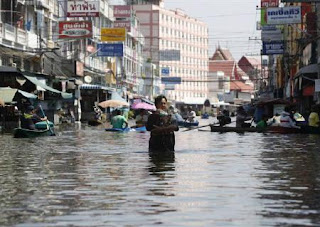 ”Thailand-Flood-Disaster-2011”/