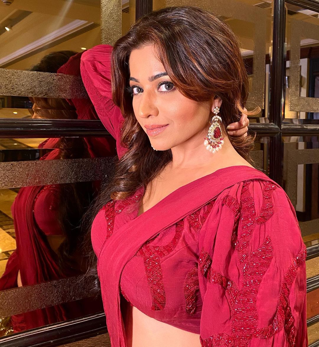 Ridhiema Tiwari saree navel piercing tv actress