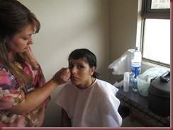 MAQUILLAJE Y PEINADO (8)