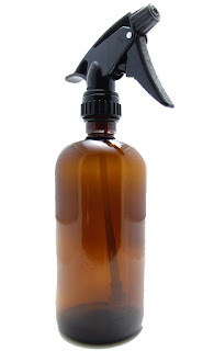 http://www.amazon.com/adjustable-emmis-essentials-refillable-decorative/dp/b00vy2sveu/ref=sr_1_59?ie=utf8&qid=1429836406&sr=8-59&keywords=glass+spray+bottle