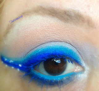 eye_makeup_look_blue_waves